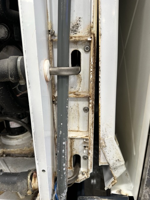 Dirty ice machine